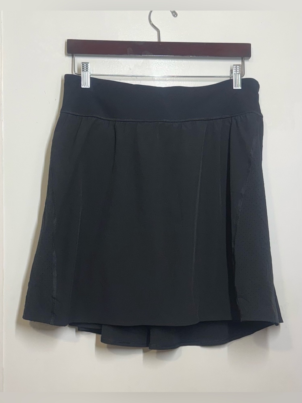 SPANX Get Moving Active Skort - Picture 3 of 6